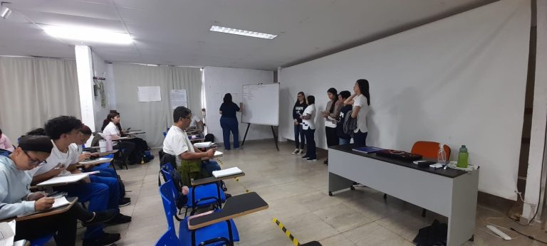 Los alumnos de Huellas Misioneras promueven la alfabetización en jornadas educativas