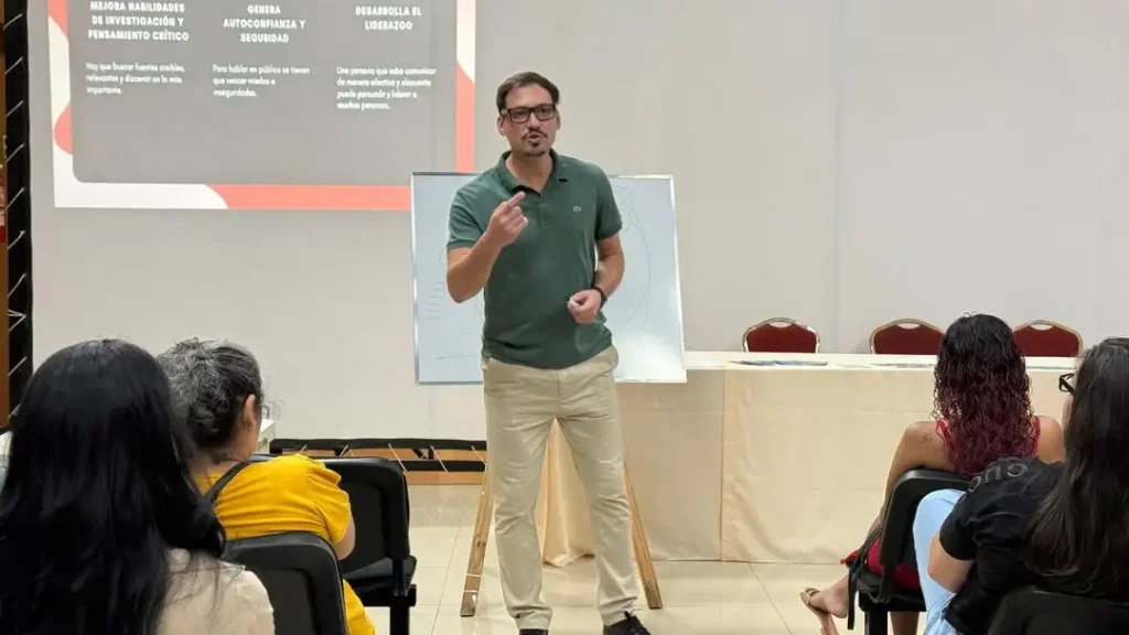 Img 3 Charla Oratoria Iguazu
