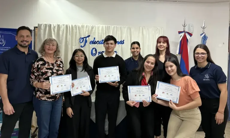 Felicitaciones a los egresados del Curso de Oratoria “El Arte de Hablar en Público”!