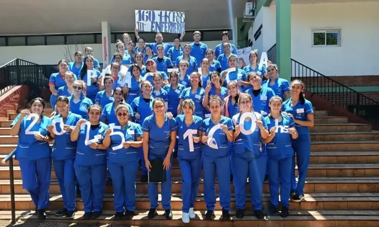 Felicitamos a los alumnos de la Tecnicatura Superior en Enfermería por haber culminado con éxito sus prácticas profesionales en el hospital.