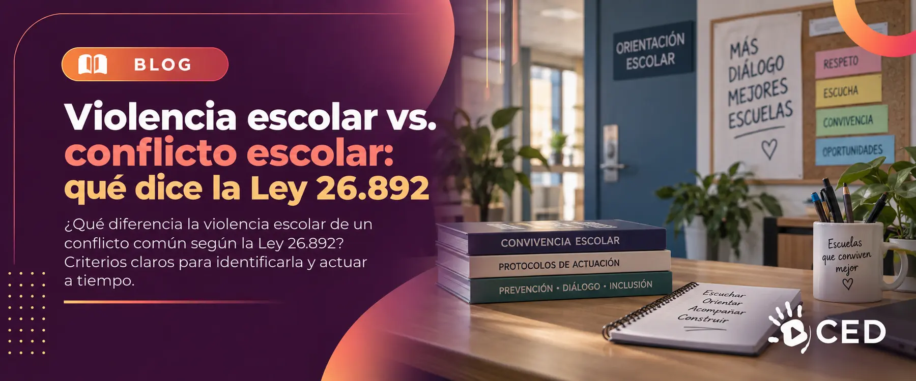 Dos estudiantes en un patio escolar, escena de posible conflicto entre compañeros