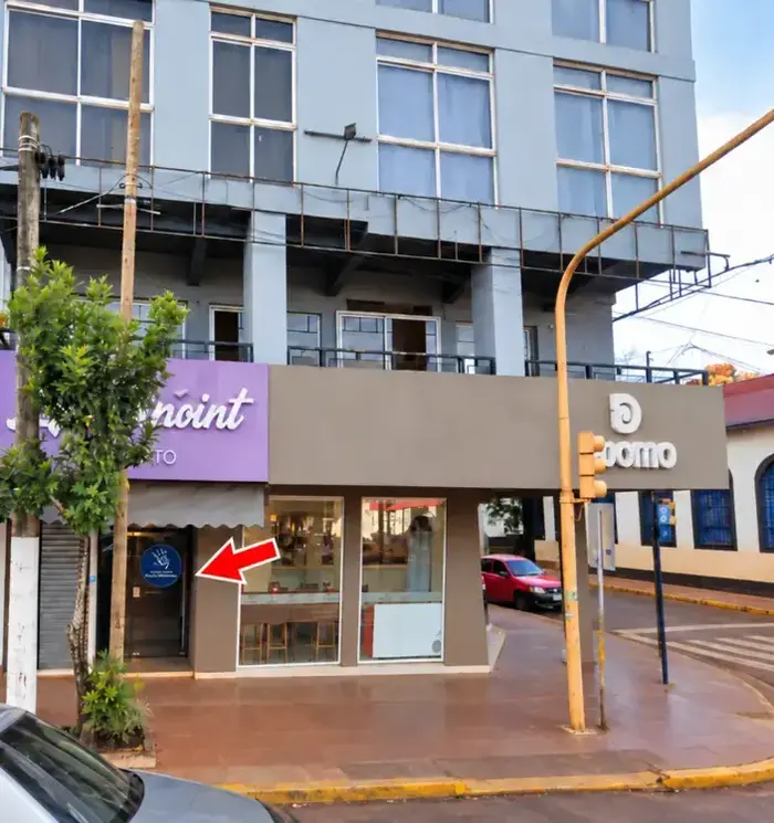 Fachada del Instituto Superior Huellas Misioneras en Av. San Martín 1704, Eldorado